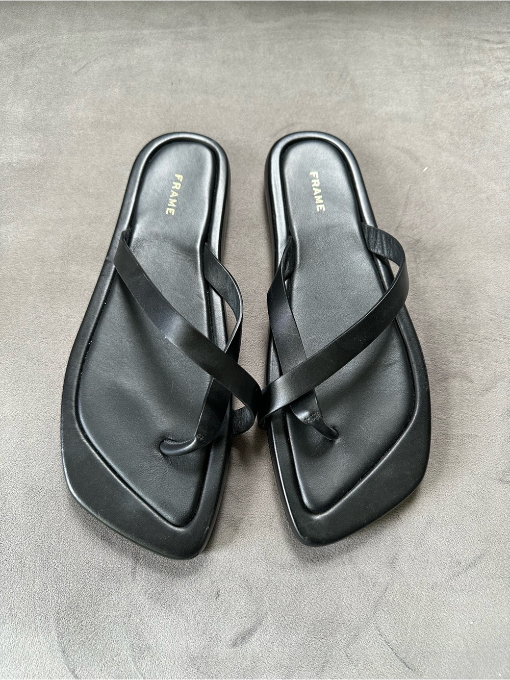 Frame Denim Black Square-Toe Leather Thong Sandals